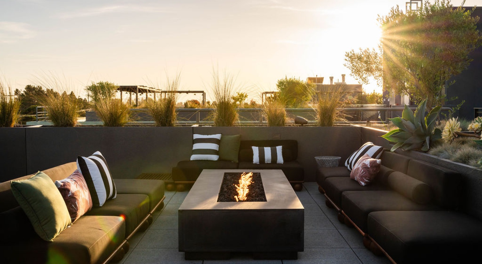 Rooftop Lounge